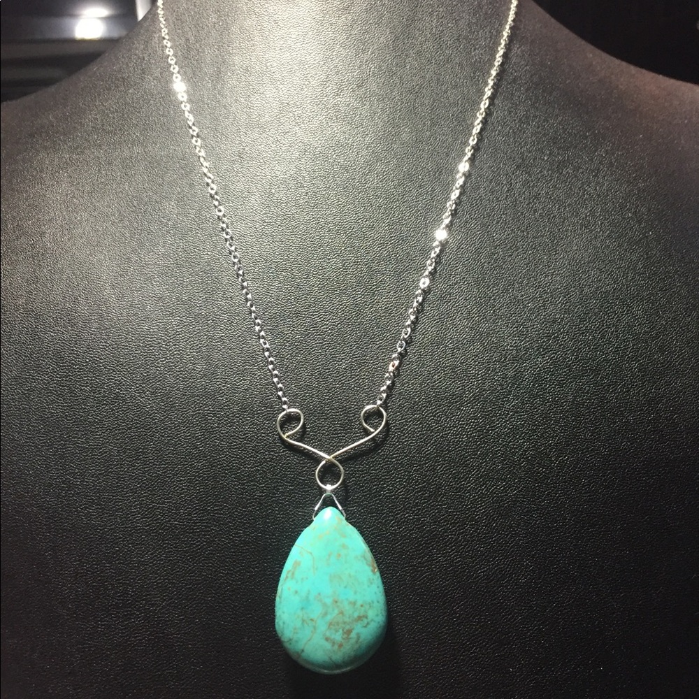 Turquoise colored Teardrop Necklace